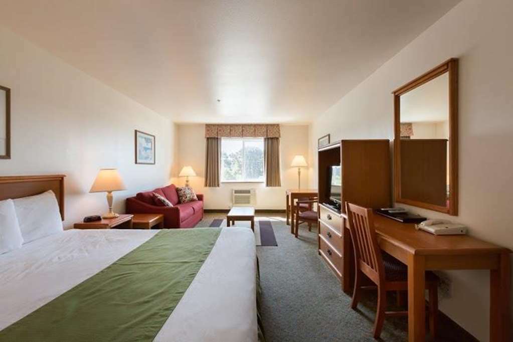 Paradise Inn & Suites At Lincoln City Room photo